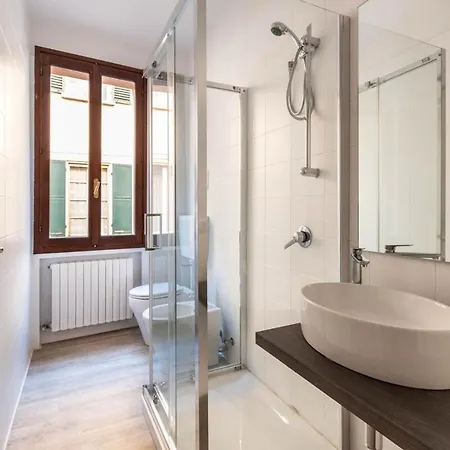 - Centro Storico Apartment Reggio Emilia